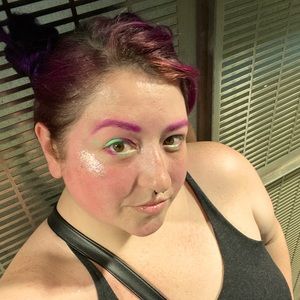 Meet your Posher, Justine